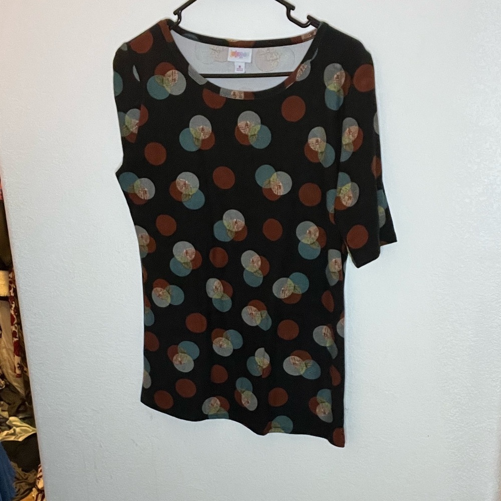 Lula roe leggings material top size Lularoe shirt size s